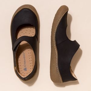 El Naturalista Pakiwan Black N5768 Mary Jane Shoes